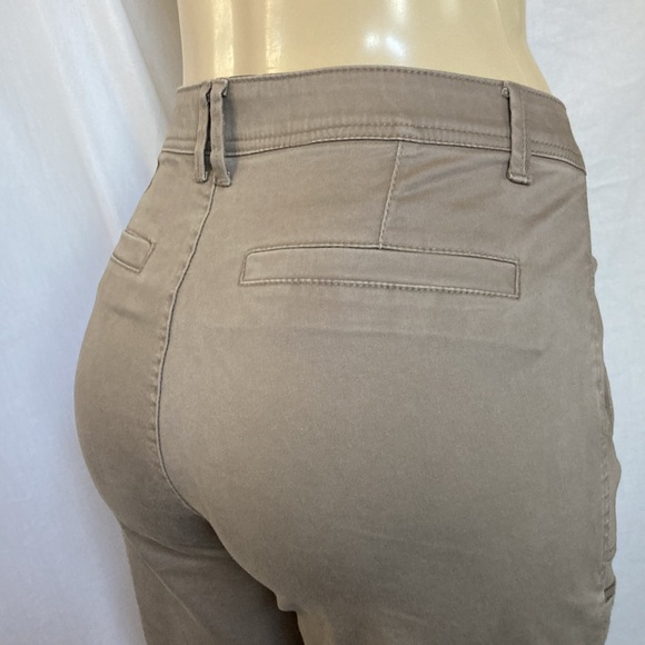 DEMOCRACY Jeans Tummy Control Size 8 Roll Cuff Cargo Pocket Utility Pants NWOT - Picture 1 of 8